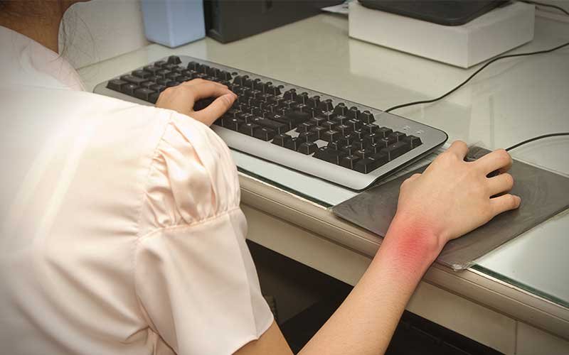 A Importância da Ginástica Laboral na Prevenção de LER/DORT A Importância da Ginástica Laboral na Prevenção de LER/DORT